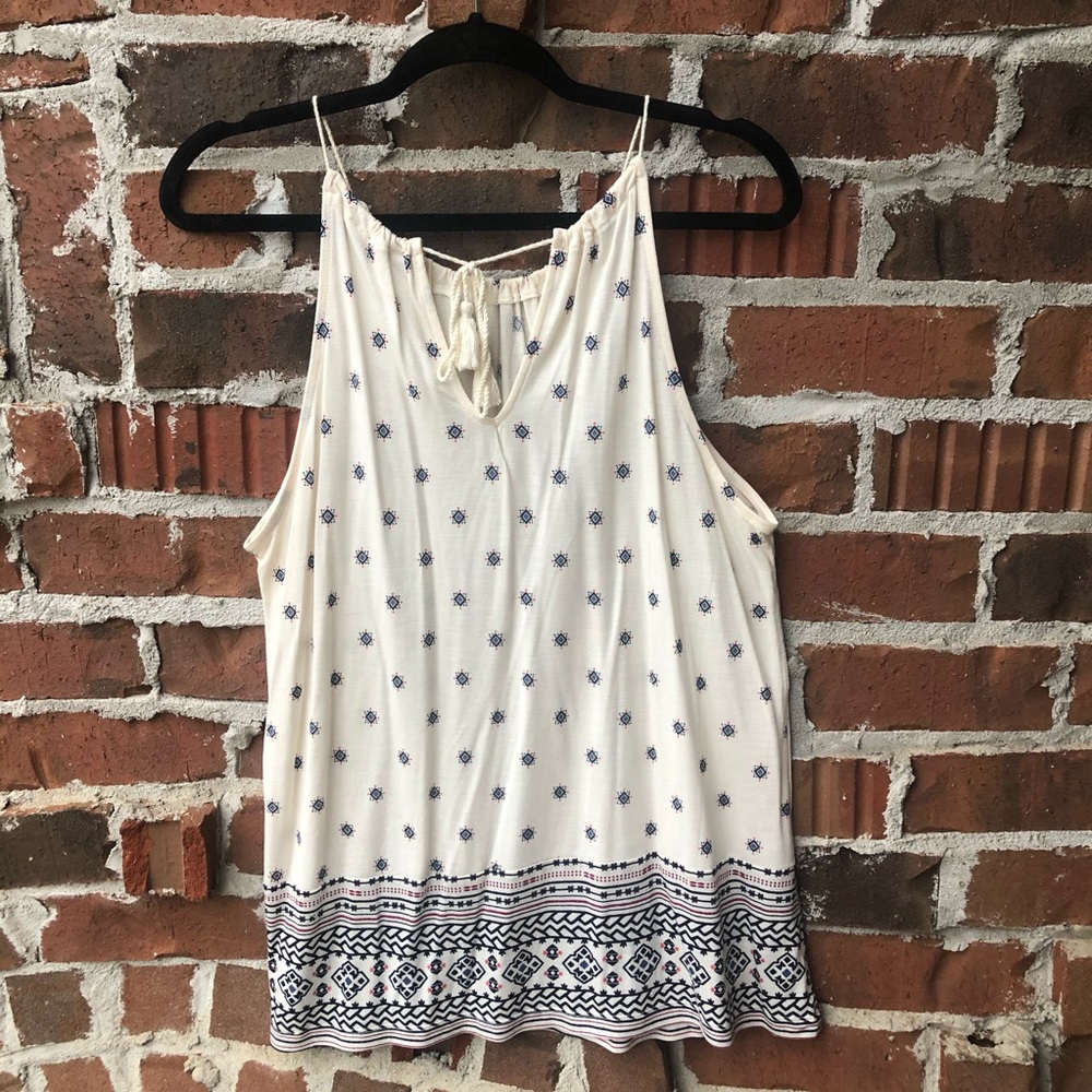 Adorable top! - Picture 2 of 5
